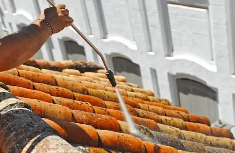 Nettoyage de toitures - Aubais